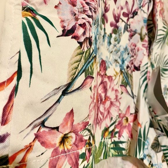 J.C. Penney Multicolor Floral Shorts - Picture 2 of 5